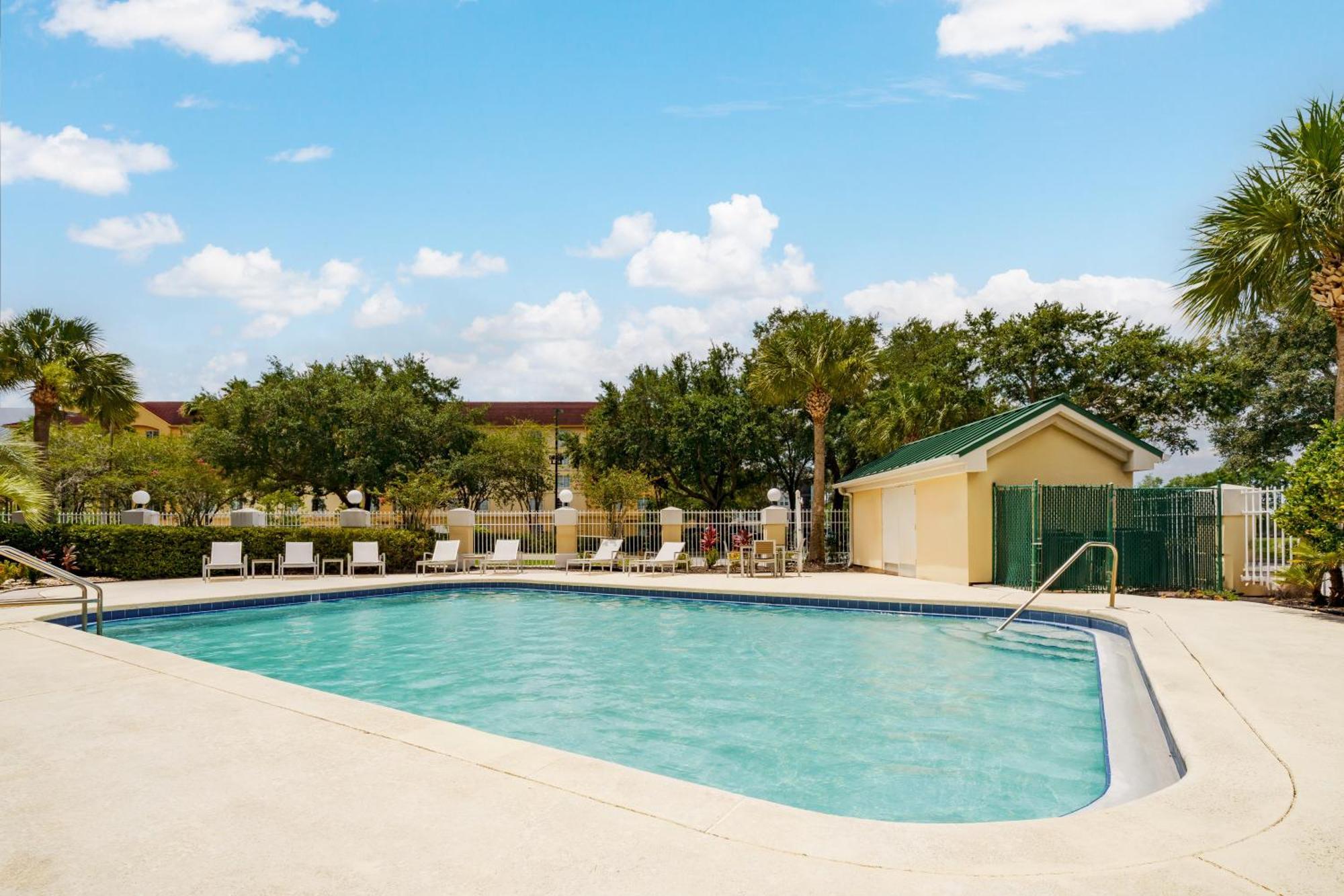 Country Inn & Suites By Radisson, Orlando Airport, Fl Экстерьер фото